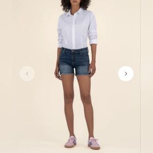 KUT from the Kloth Gidget Mid Rise Short